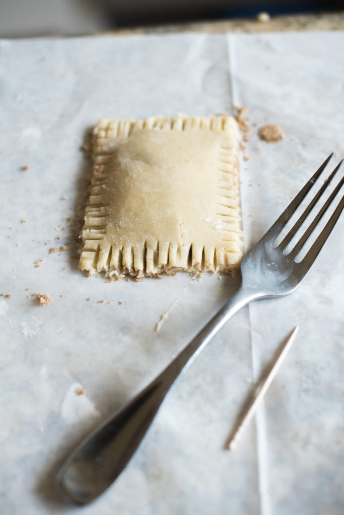 Homemade Brown Sugar Cinnamon Pop-Tarts: A crispy pastry, filled with cinnamon sugar, topped with a delicious sugary glaze. Pop- Tarts for kids + adults! 