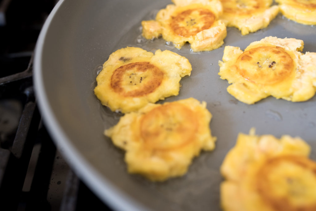 Whole30 Buffalo Chicken Tostones